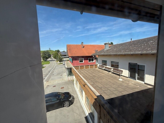 Ehemaliges Gasthaus Hirschen und angrenzende 5-Zimmerwohnung mit Garten zu vermieten 