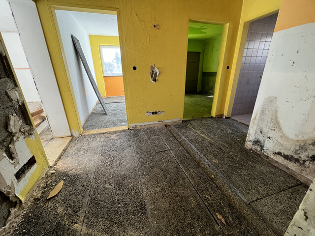 Zweifamilienhaus im Teilrohbauzustand in Außerbraz 