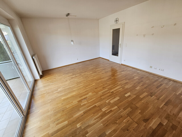 Barrierefreie zugängige 2 - Zimmerwohnung mit großem Balkon und Tiefgaragenplatz in beliebter Wohngegend