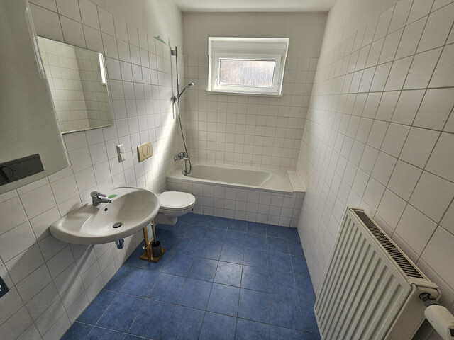 Barrierefreie zugängige 2 - Zimmerwohnung mit großem Balkon und Tiefgaragenplatz in beliebter Wohngegend