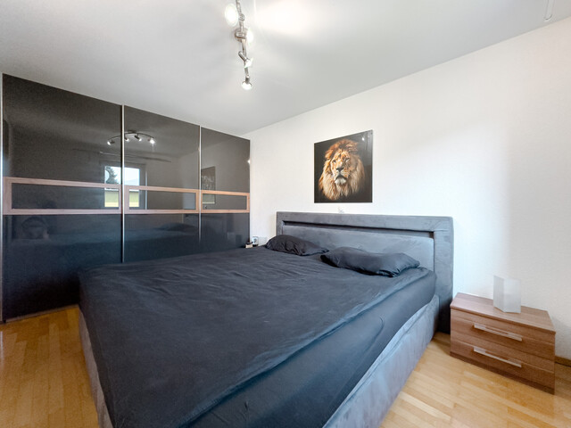 Charmante und gut geschnittene 4-Zimmer-Wohnung mit Tiefgaragenplatz in Mäder