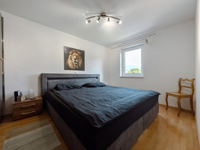 Charmante und gut geschnittene 4-Zimmer-Wohnung mit Tiefgaragenplatz in Mäder