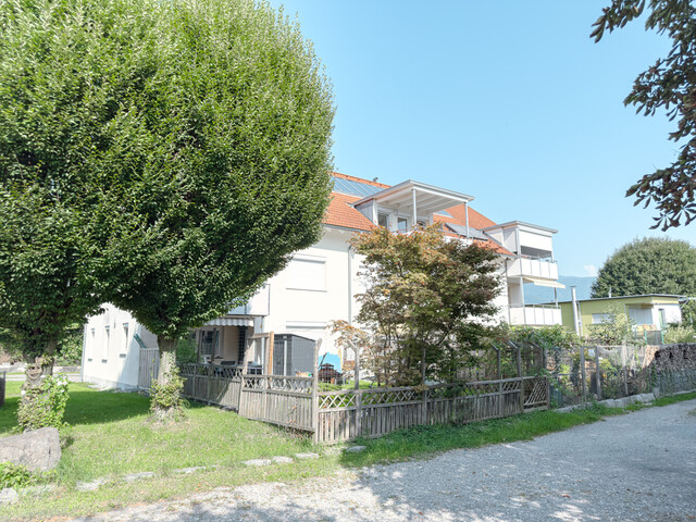 Charmante und gut geschnittene 4-Zimmer-Wohnung mit Tiefgaragenplatz in Mäder