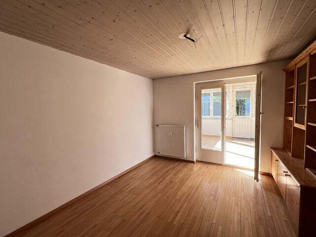 GROSSZÜGIGES MEHRFAMILIENHAUS IN FANTASTISCHER AUSSICHTSLAGE