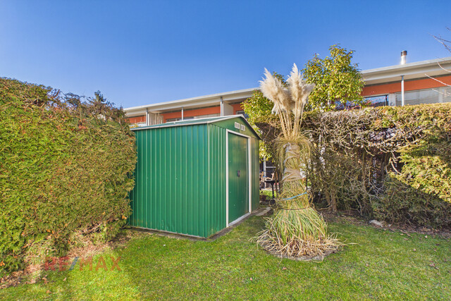 Wohnqualität und Raumvielfalt – gepflegtes Zweifamilienhaus mit Gartenidylle