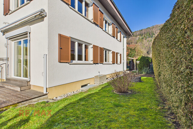 Wohnqualität und Raumvielfalt – gepflegtes Zweifamilienhaus mit Gartenidylle