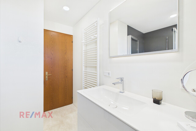 Wohnqualität und Raumvielfalt – gepflegtes Zweifamilienhaus mit Gartenidylle