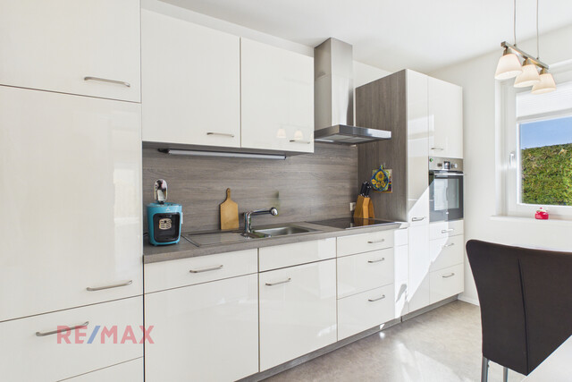 Wohnqualität und Raumvielfalt – gepflegtes Zweifamilienhaus mit Gartenidylle