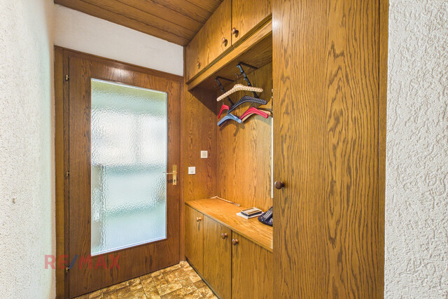 Wohnqualität und Raumvielfalt – gepflegtes Zweifamilienhaus mit Gartenidylle