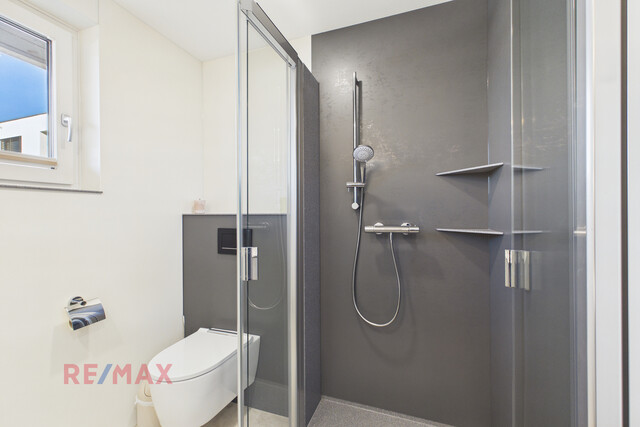 Wohnqualität und Raumvielfalt – gepflegtes Zweifamilienhaus mit Gartenidylle