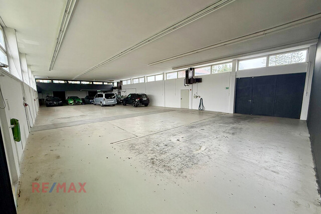 Raum für Wachstum: Lager- und Produktionsfläche mit Büro in Hard