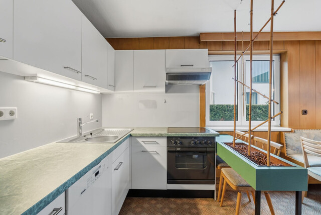 Großzügiges Baugrundstück mit Altbestand - 8 Zimmern, Garten & Bergblick in Rankweil – jetzt entdecken!