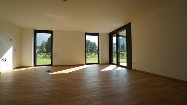 Schöne, neue 3-Zimmer-Wohnung mit Bergpanorama und großem Garten 