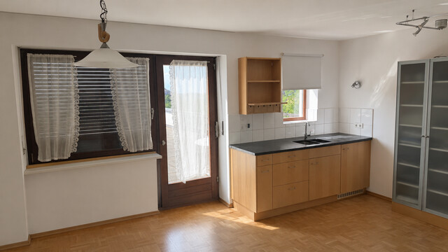Großzügiges Wohnhaus mit Bodenseesicht, 160 m² Terrasse und sechs Stellplätzen in Bregenz