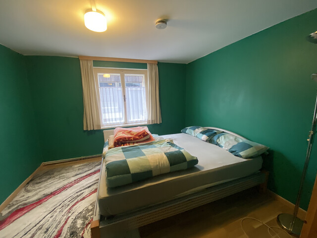 "ohne Provision" geräumige, teilmöblierte 4,5 Zimmer Wohnung