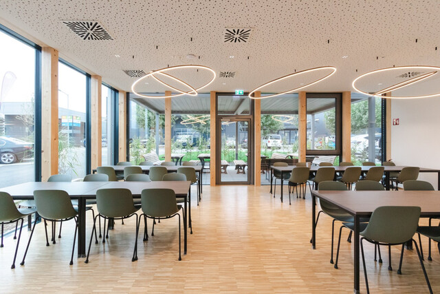 Moderne Produktions- und Lagerhalle mit möblierter Bürofläche 1.340 m² - nachhaltiger Gewerbebau R2 - Industriepark Runa in Feldkirch-Altenstadt