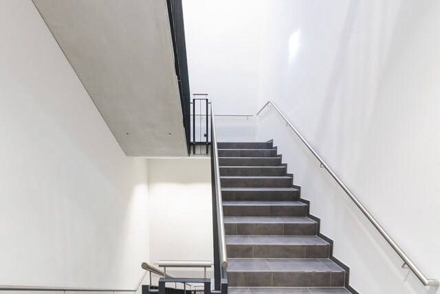 Moderne Produktions- und Lagerhalle mit möblierter Bürofläche 1.340 m² - nachhaltiger Gewerbebau R2 - Industriepark Runa in Feldkirch-Altenstadt