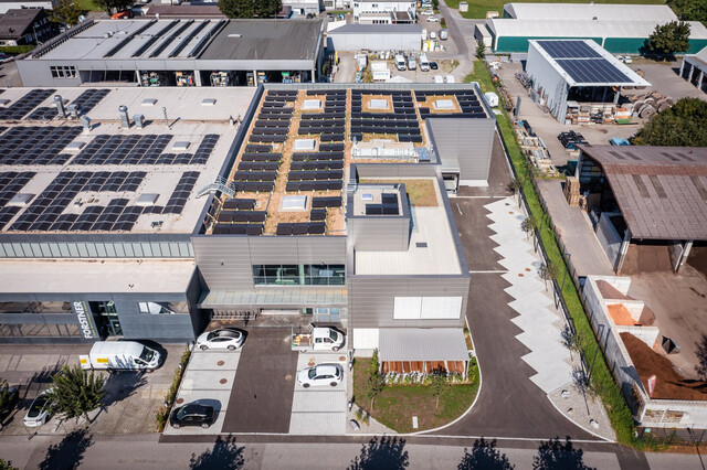 Moderne Produktions- und Lagerhalle mit möblierter Bürofläche 1.340 m² - nachhaltiger Gewerbebau R2 - Industriepark Runa in Feldkirch-Altenstadt
