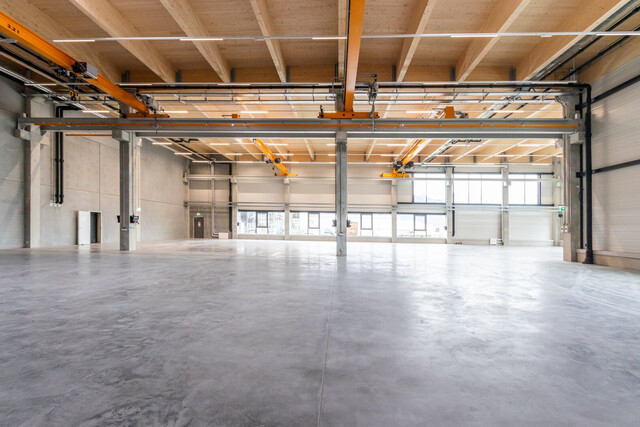 Moderne Produktions- und Lagerhalle mit möblierter Bürofläche 1.340 m² - nachhaltiger Gewerbebau R2 - Industriepark Runa in Feldkirch-Altenstadt