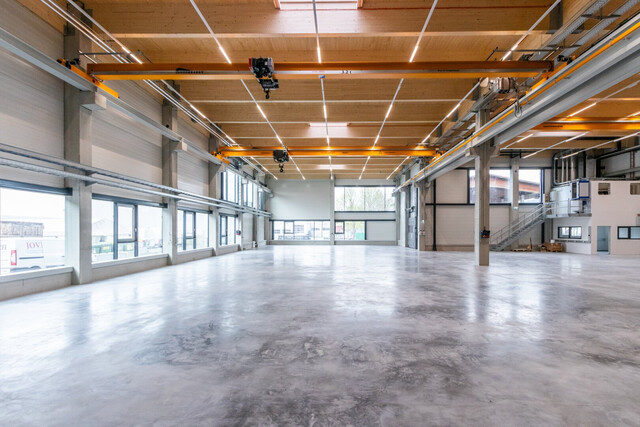 Moderne Produktions- und Lagerhalle mit möblierter Bürofläche 1.340 m² - nachhaltiger Gewerbebau R2 - Industriepark Runa in Feldkirch-Altenstadt