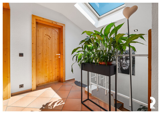     SONNIGE DOPPELHAUSHÄLFTE MIT GARTEN & GARAGE