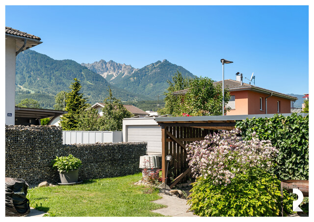     SONNIGE DOPPELHAUSHÄLFTE MIT GARTEN & GARAGE