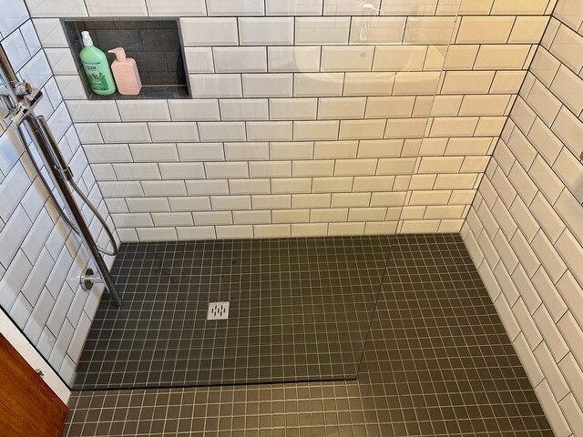 Großzügiges Wohnhaus mit großer Tenne mitten in Gisingen