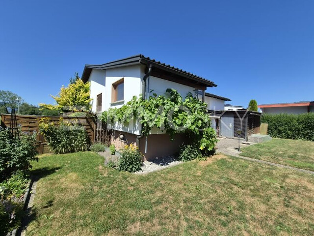 Bungalow mit Wintergarten und Keller