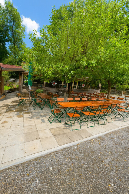 Idyllischer Reitstall am Alten Rhein – ein Platz mit Herz und Geschichte