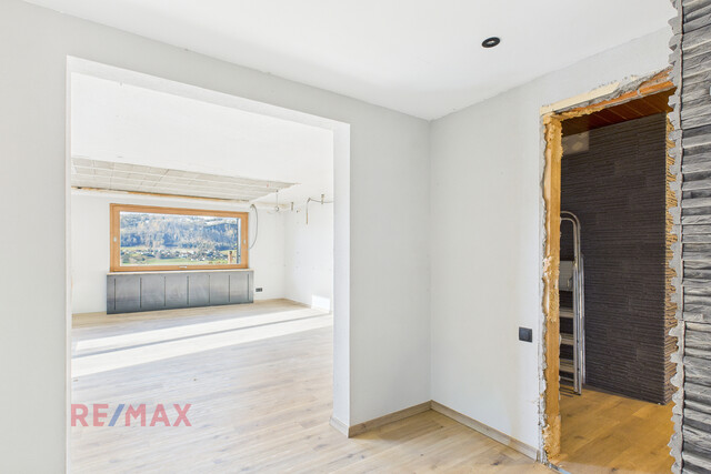 Panoramablick inklusive – Zweifamilienhaus mit Potenzial für Ihre Ideen