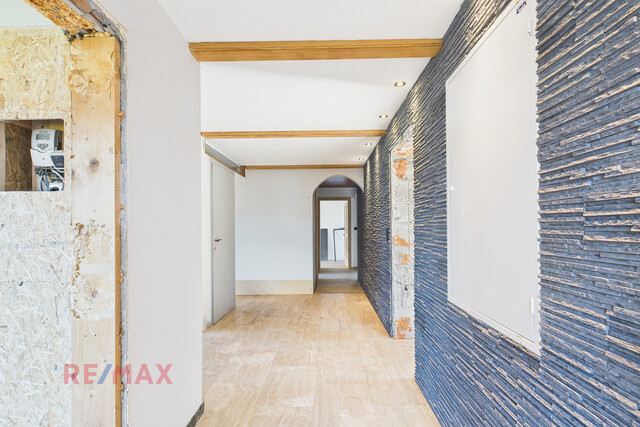 Panoramablick inklusive – Zweifamilienhaus mit Potenzial für Ihre Ideen