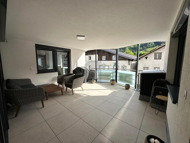 STILVOLL WOHNEN IN ZENTRALER RUHELAGE ? MIT GROßER TERRASSE & BEGEHBAREM SCHRANK