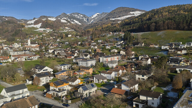 Liebevoll gepflegtes Haus mit großem Grundstück in Weiler in idyllischer Lage