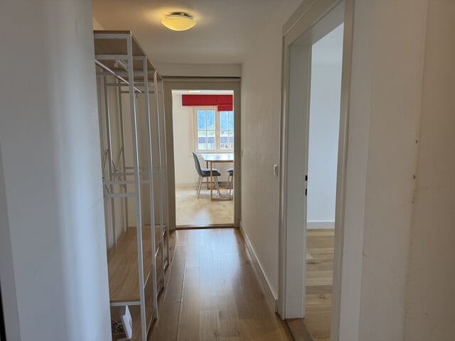 Spezielle Dachgeschoss-Wohnung mit separatem Turmzimmer