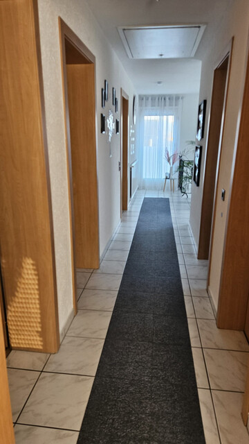 Saniertes Einfamilienhaus mit Balkon, Terrasse, Garten, Abstellraum, Keller &amp; Dachboden