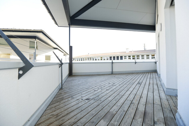 Helle moderne 4-Zi-Wohnung, 2-geschossig  mit großer Terrasse