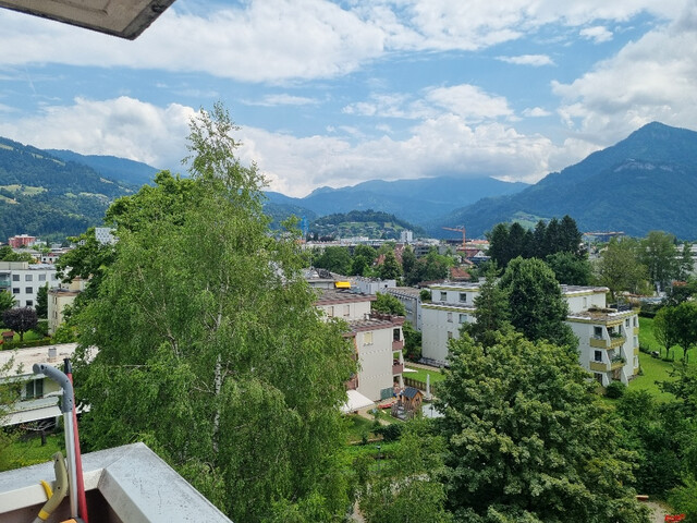 SONNIGE EIGENTUMSWOHNUNG MIT BERGBLICK UND BESTER INFRASTRUKTUR