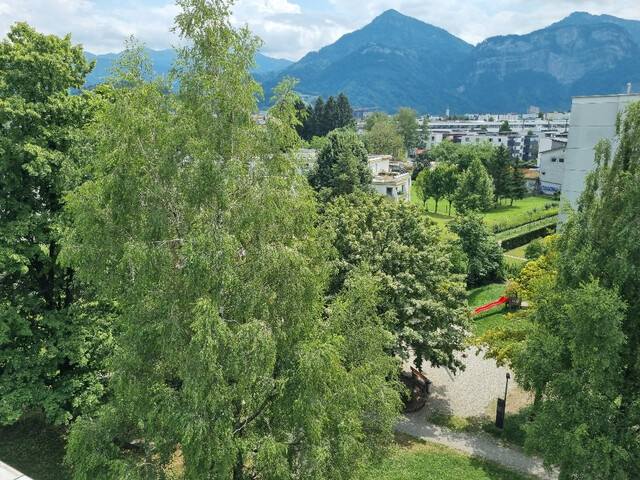 SONNIGE EIGENTUMSWOHNUNG MIT BERGBLICK UND BESTER INFRASTRUKTUR