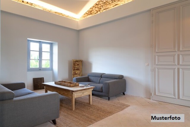 Luxus-Villa mit eigenem Spa, sonniger Terrasse, Balkon und Doppelgarage