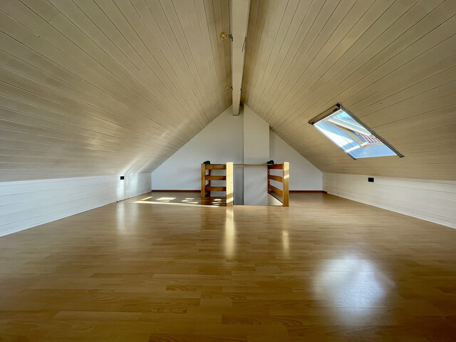 Maisonettewohnung mit Tiefgarage, 2 Balkone, Abstellraum, Keller und Fahrradabstellraum