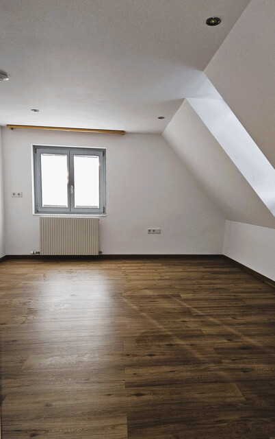 Koblach - Sanierte 4-Zimmer Dachgeschoß-Wohnung, Provisionsfrei