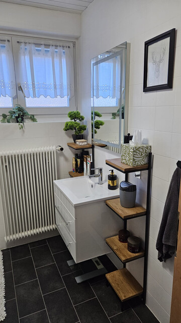 Saniertes Einfamilienhaus mit Balkon, Terrasse, Garten, Abstellraum, Keller &amp; Dachboden