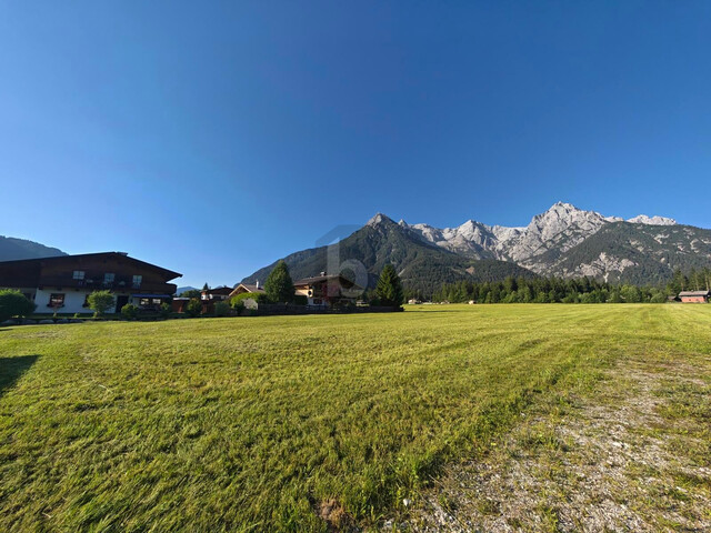 SONNENLAGE MIT TRAUMHAFTEM PANORAMABLICK