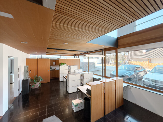 TOP LAGE nur 3 Minuten vom Hauptbahnhof! Firmenstandort in Dornbirn – inkl. 5TG's und 11 AP's