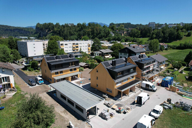 Feldkirch Tosters - im Herbst beziehbar,  Neubau Vollholz Doppelhaushälfte mit 170 m² - 6 1/2 Zimmer, großem Garten und großem Keller,