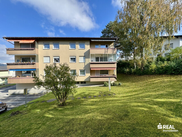 4-Zimmer-Wohnung mit Balkon & Garagenbox in ruhiger Lage