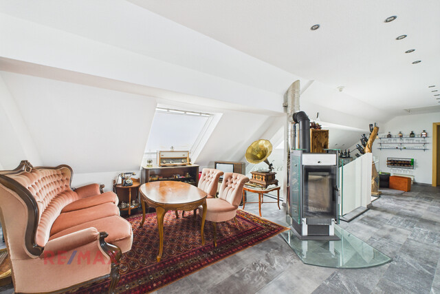 Zinshaus mit Pizzeria und bebaubarer Grundstücksreserve – Alles an einem Standort