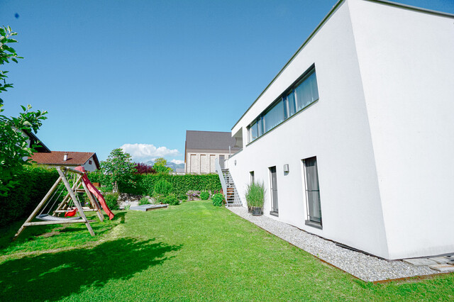 Exklusives Einfamilienhaus mit großzügigem Garten in ruhiger Lage von Koblach