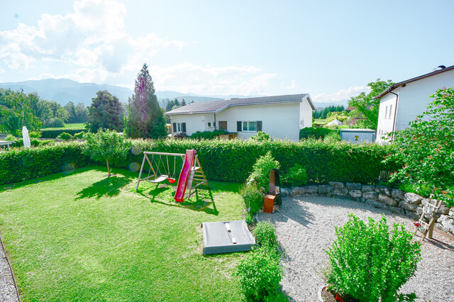 Exklusives Einfamilienhaus mit großzügigem Garten in ruhiger Lage von Koblach