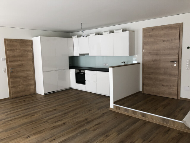 Langzeit Mieter:in im Herzen von Klösterle am Arlberg gesucht - Moderne 3,5 Zimmer Erdgeschoss Wohnung 